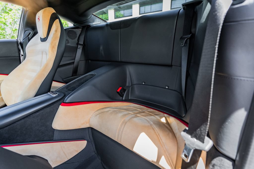 Used 2022 Ferrari Roma RWD image 39