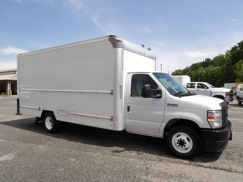 Used 2021 Ford E-350 and Econoline 350 Super Duty RWD image 10