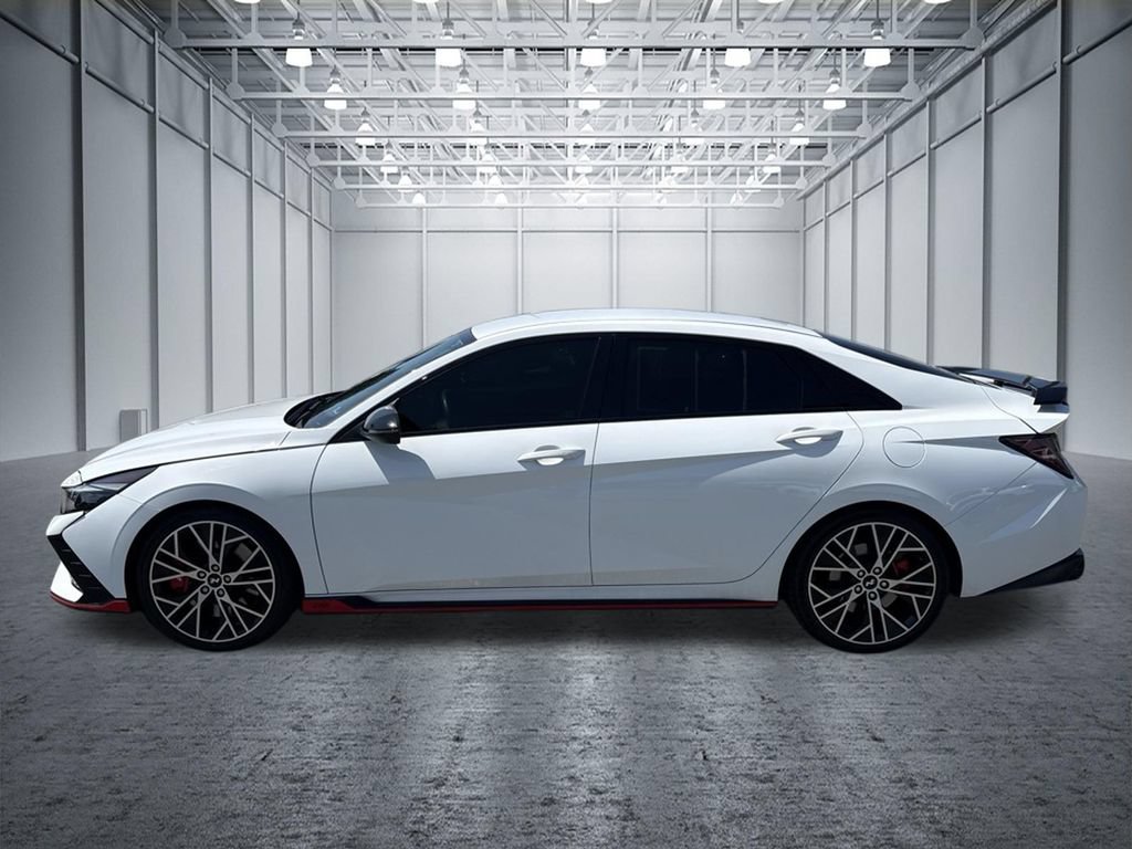 Used 2022 Hyundai Elantra N FWD image 2