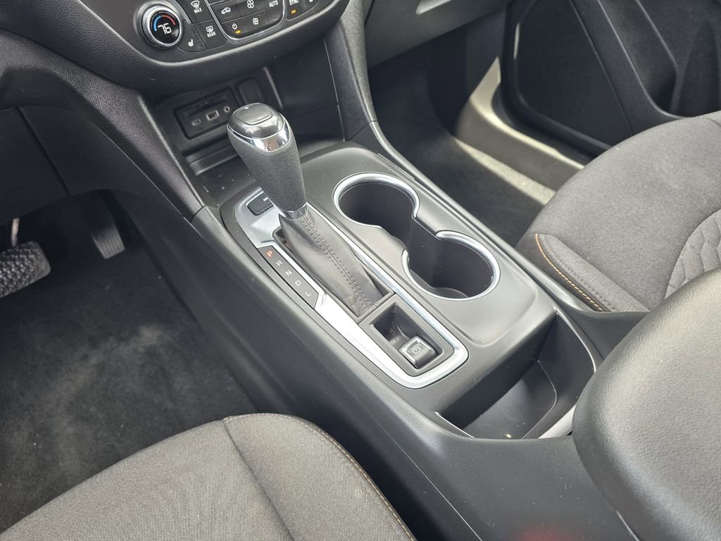 Used 2021 Chevrolet Equinox LT AWD/4WD image 16