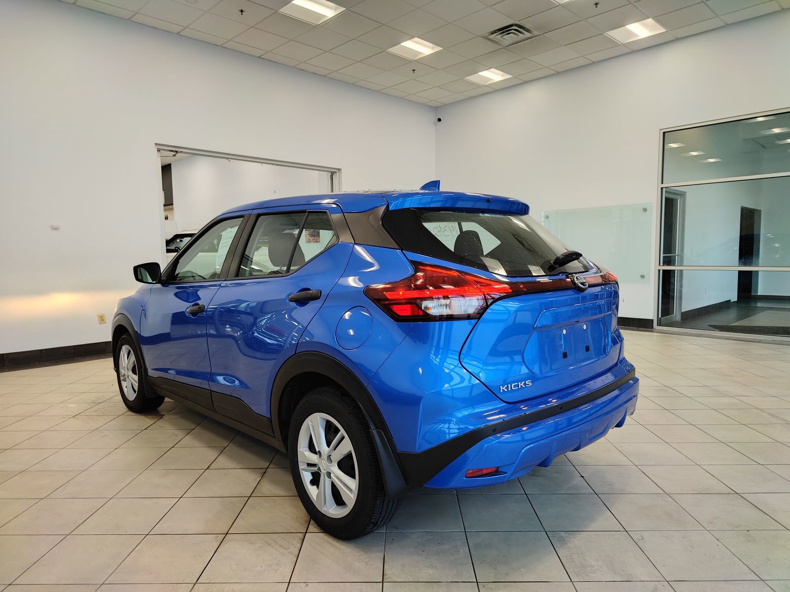 Used 2025 Nissan Kicks Play S image 5
