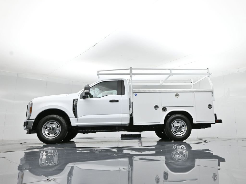 New 2026 Ford F350 XL w/ XL Chrome Package image 59