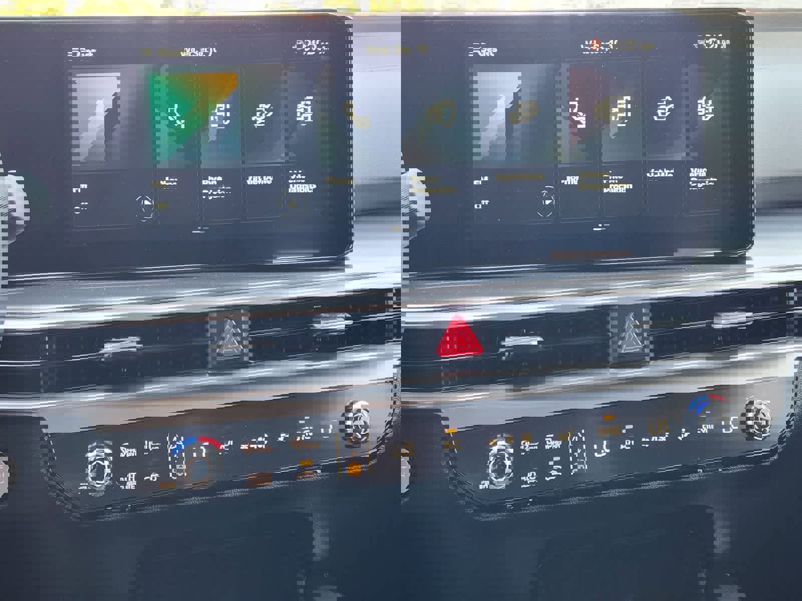 New 2026 Kia Sorento S w/ S Panoramic Sunroof Package FWD image 16