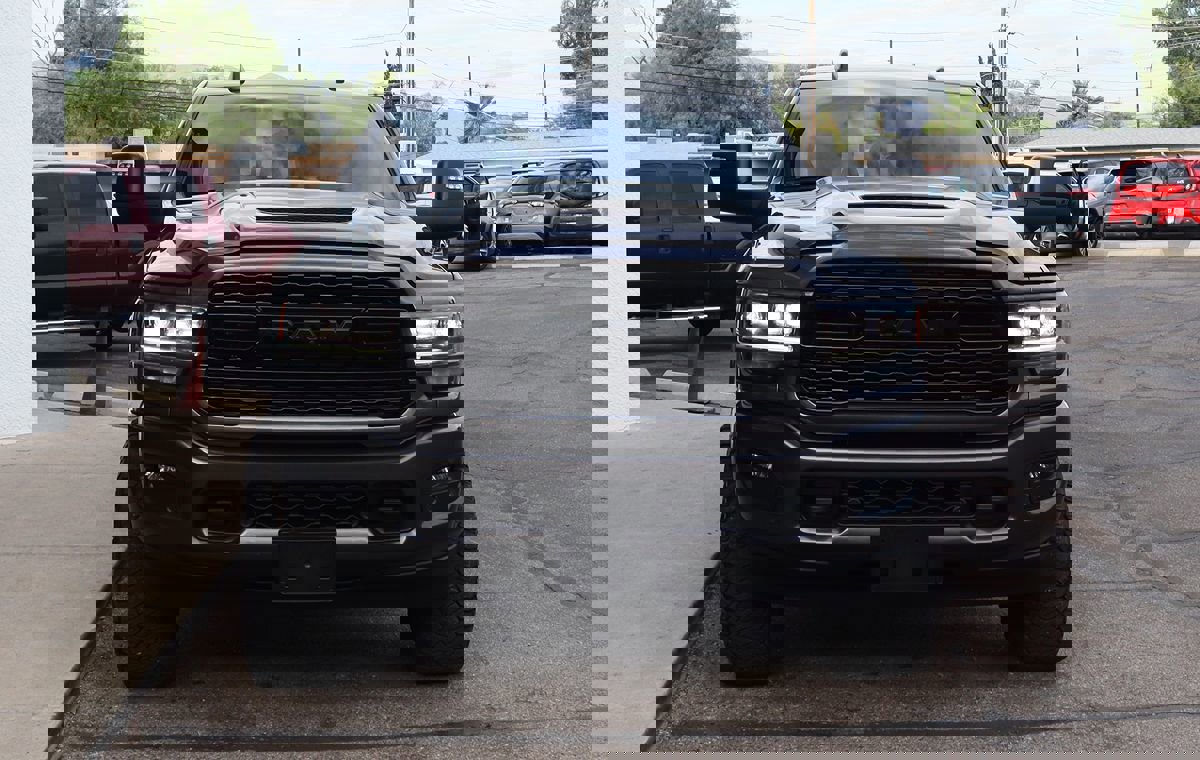 Used 2024 RAM 2500 Limited image 20