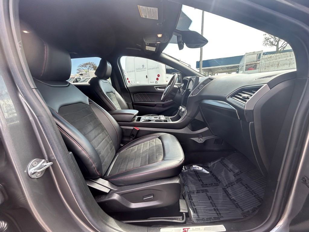 Used 2023 Ford Edge ST-Line w/ Cargo Accessory Package image 22