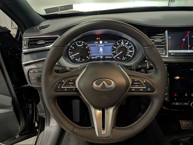 Used 2025 INFINITI QX50 Sport AWD/4WD image 18