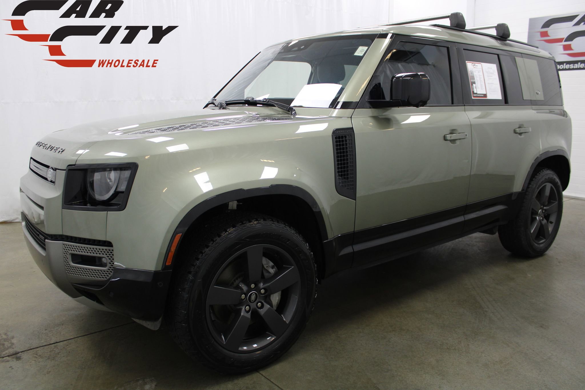 Used 2022 Land Rover Defender 110 X-Dynamic HSE AWD/4WD image 1