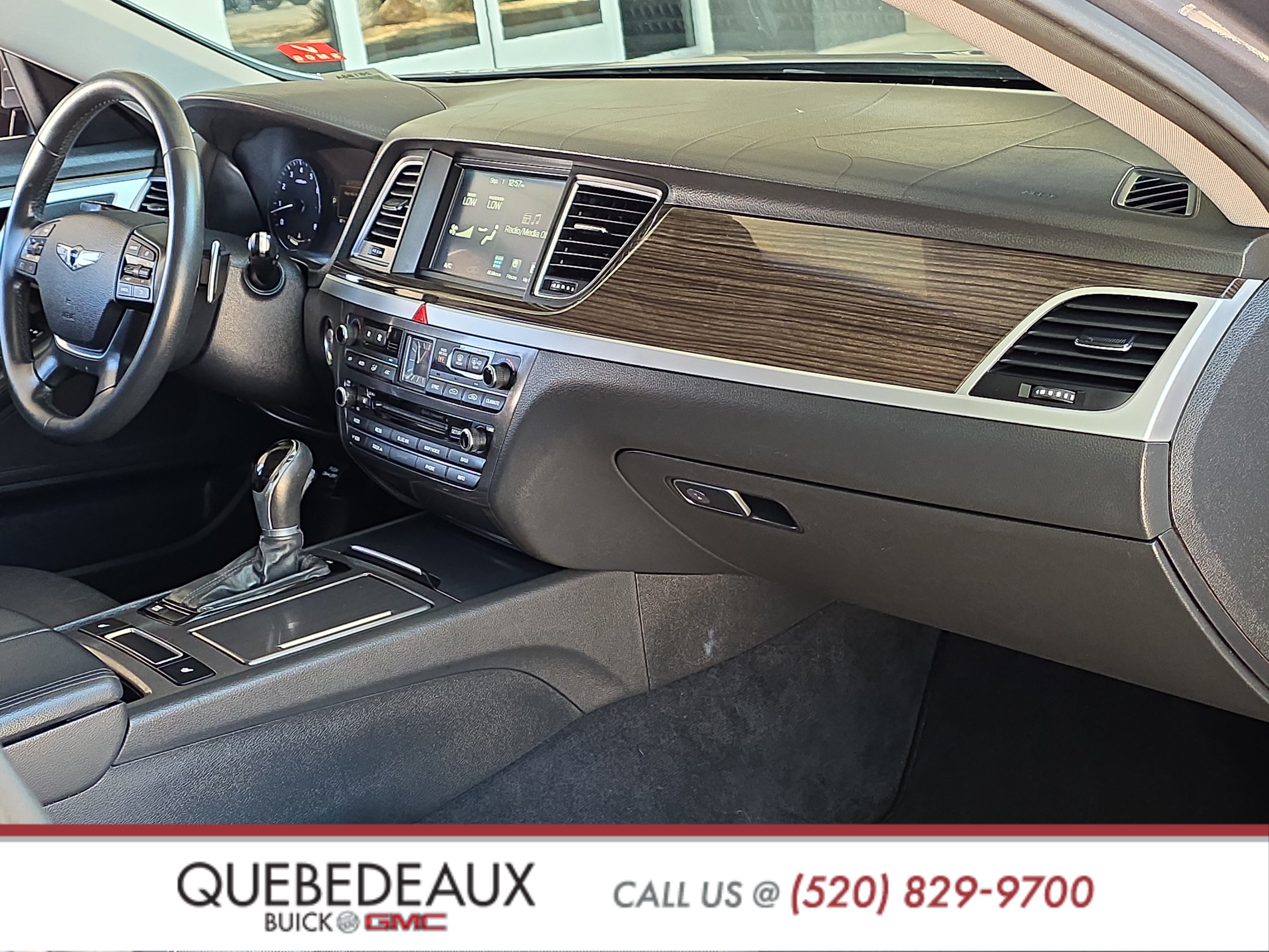 Used 2015 Hyundai Genesis 3.8 RWD image 29