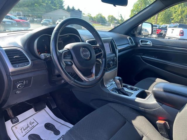 Used 2018 Jeep Grand Cherokee Laredo image 4