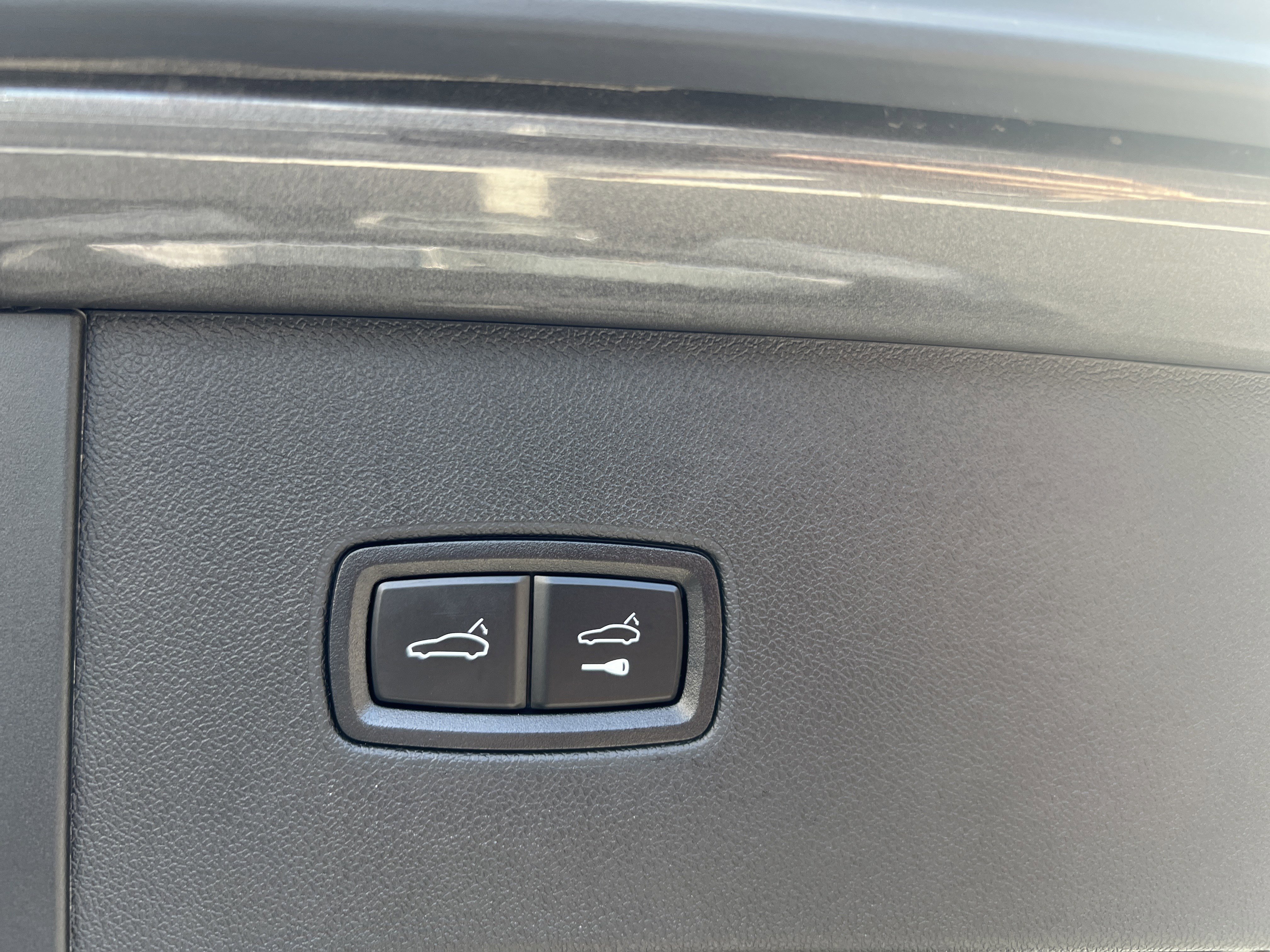 Used 2024 Porsche Cayenne image 30