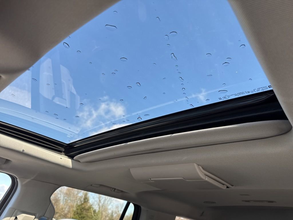 Used 2020 Cadillac Escalade Luxury w/ Escalade Sport Edition image 19