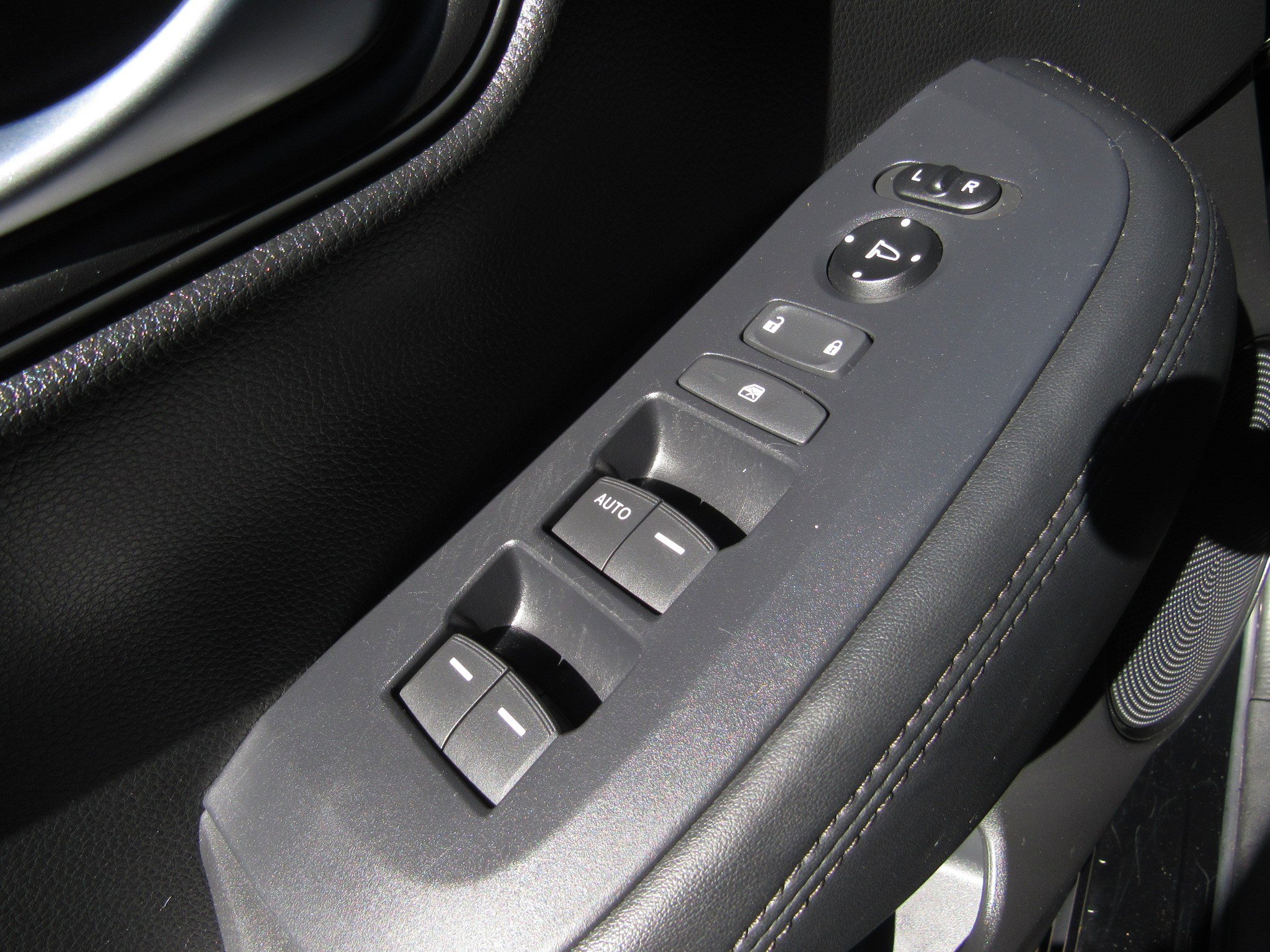 Certified 2024 Honda HR-V LX image 21