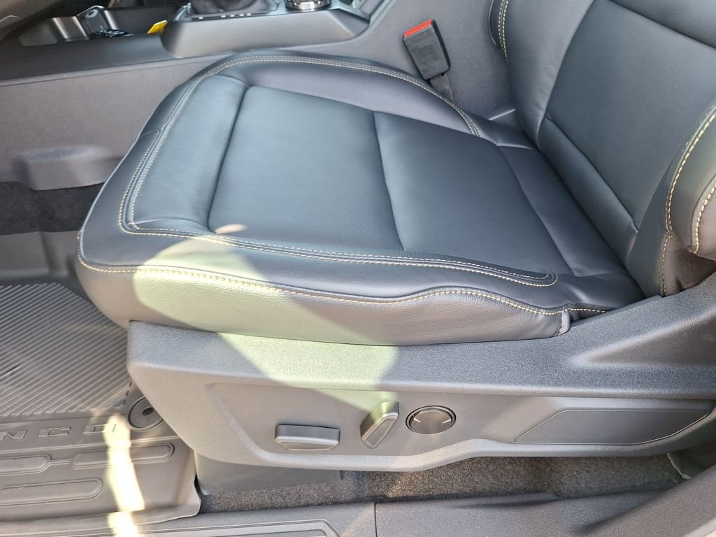 New 2025 Ford Bronco Badlands w/ Sasquatch Package image 4