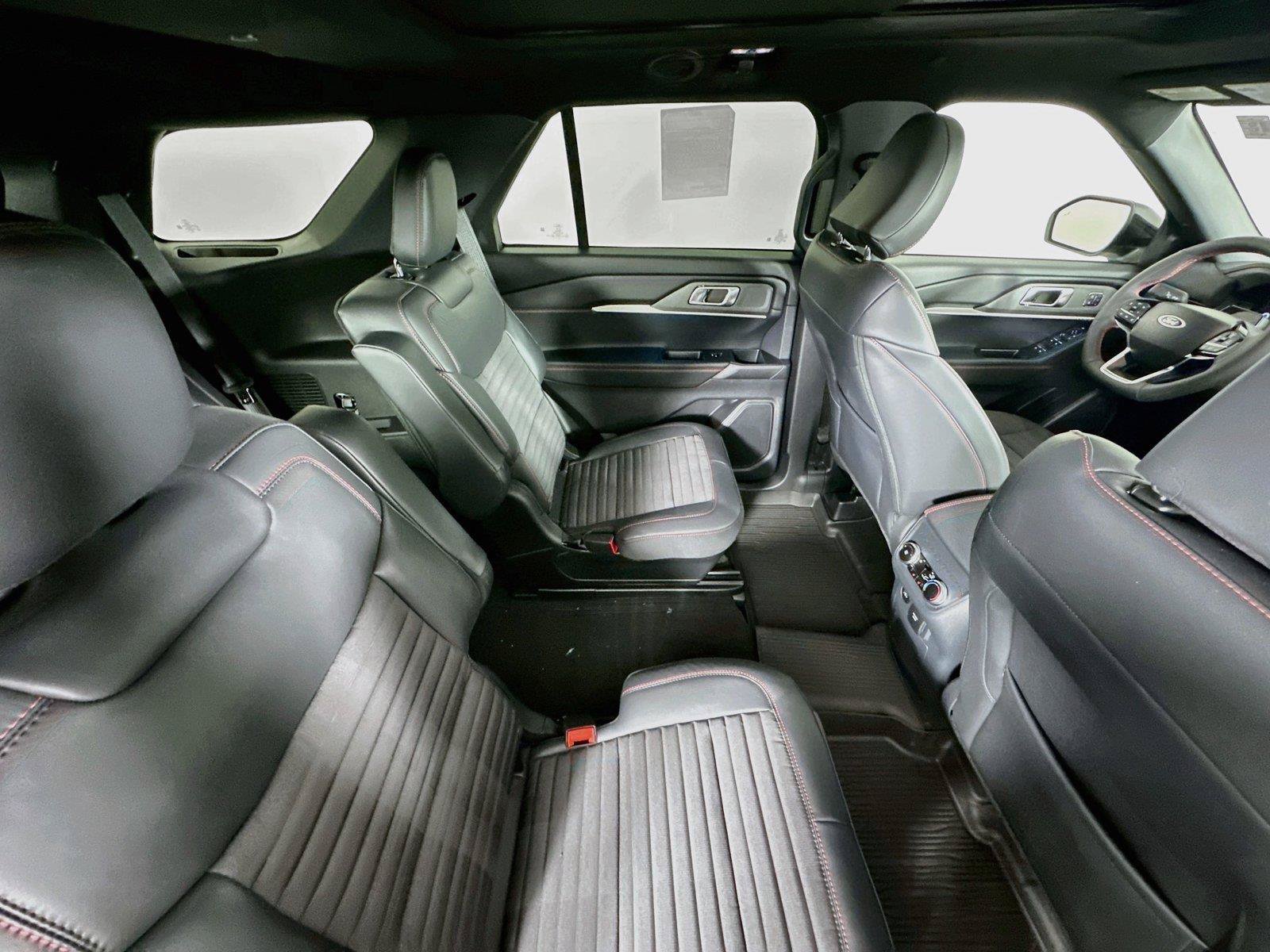 New 2026 Ford Explorer ST-Line w/ ST-Line Street Pack AWD/4WD image 29