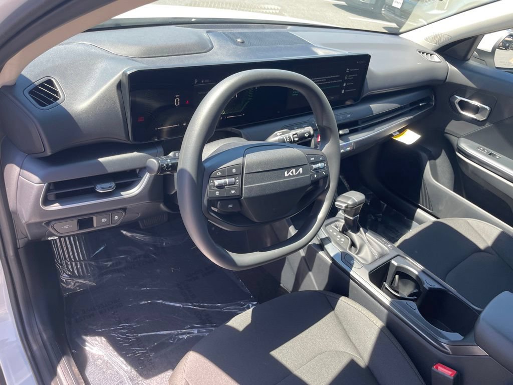 New 2026 Kia K4 FWD image 9