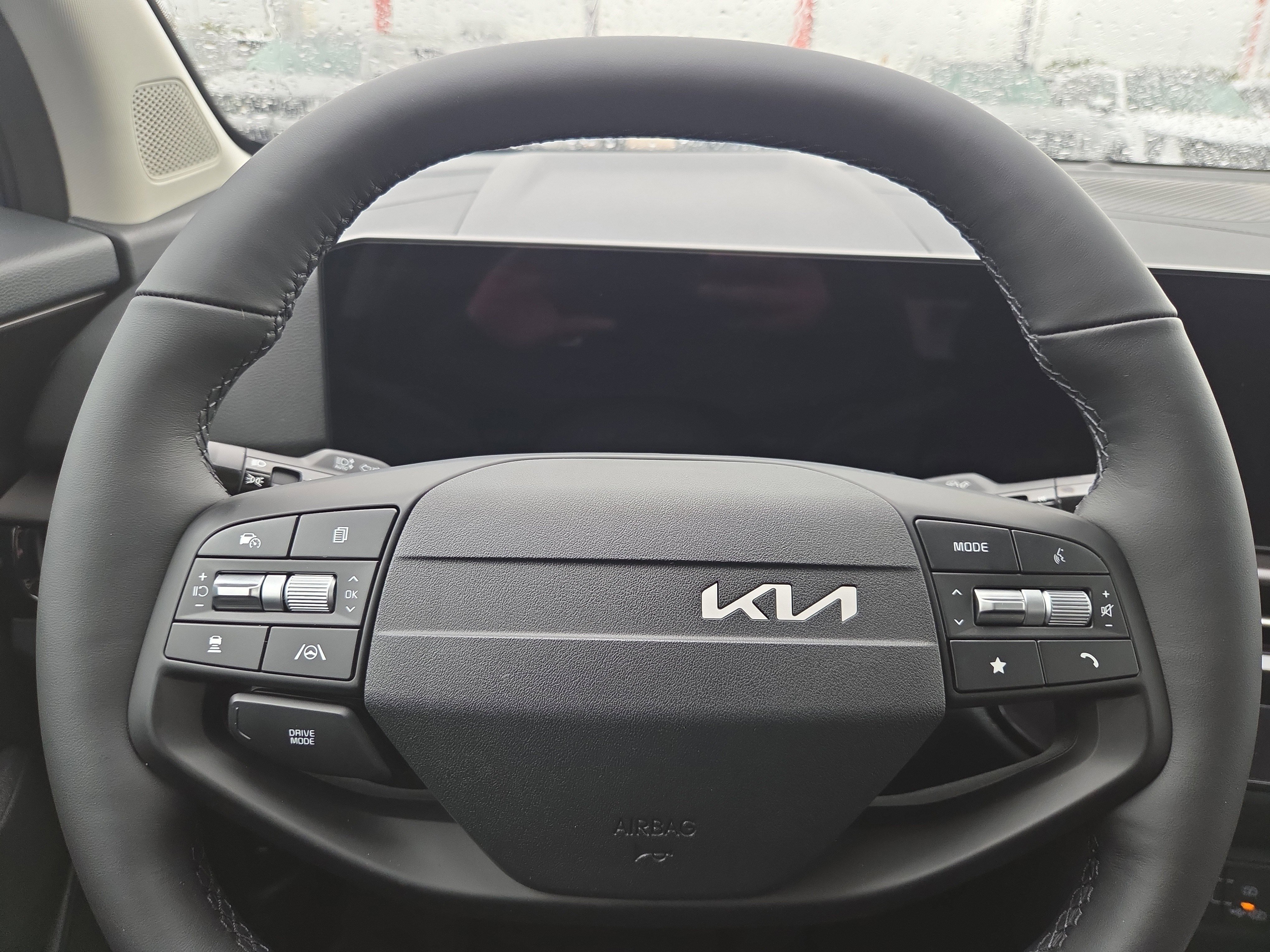 New 2026 Kia Sportage SX image 9