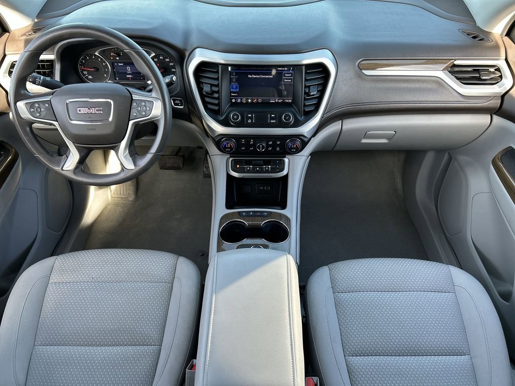 Used 2023 GMC Acadia SLE image 19