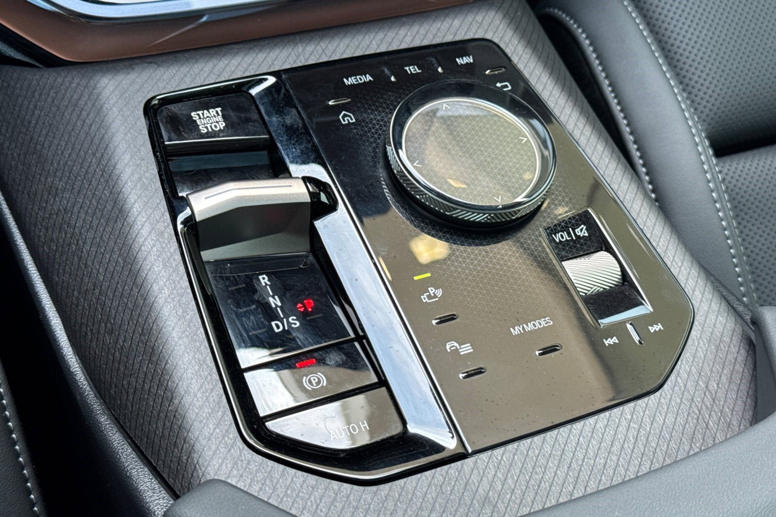 Used 2025 BMW X3 xDrive30i w/ Premium Package image 28