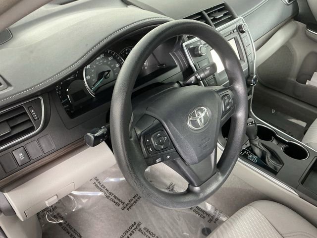 Used 2015 Toyota Camry LE FWD image 30