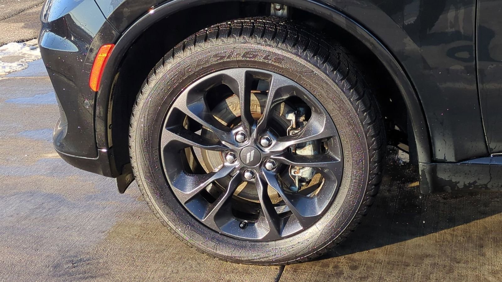 Used 2023 Dodge Durango R/T w/ Hemi Orange Plus Package image 15