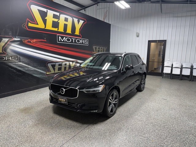 Used 2021 Volvo XC60 T5 Momentum w/ Protection Package Premier image 1