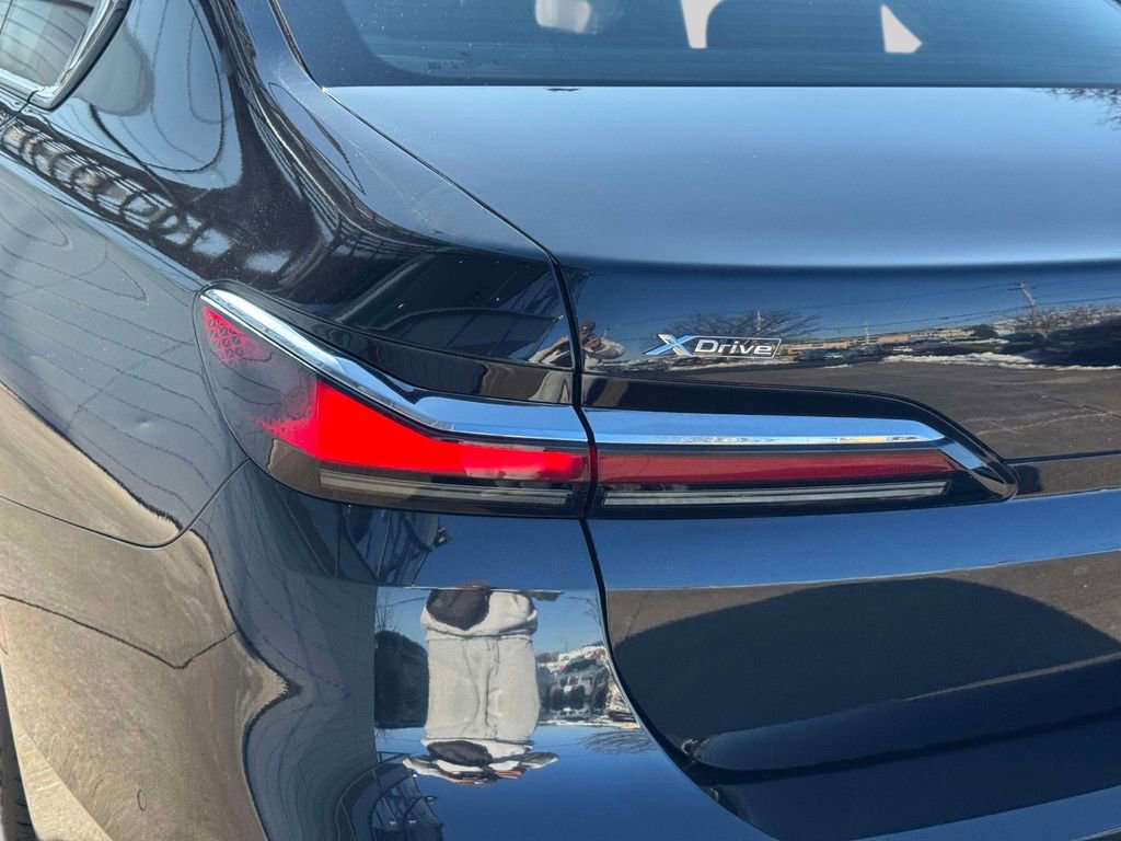Certified 2023 BMW 760i xDrive w/ Executive Package image 10