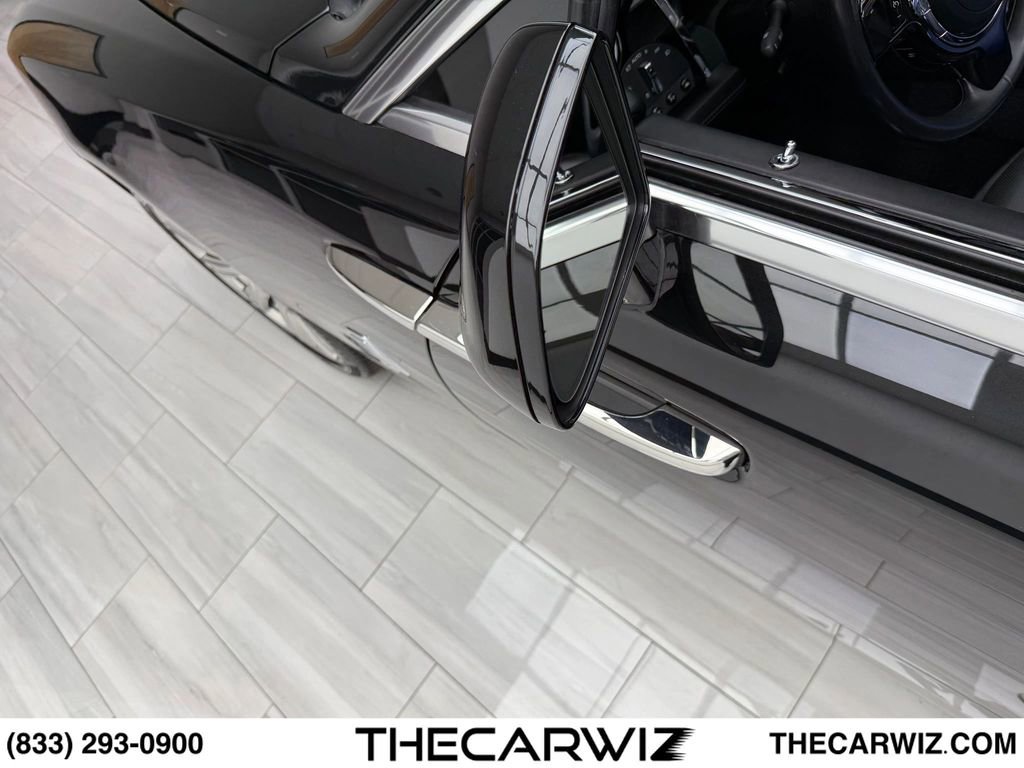 Used 2019 Rolls-Royce Dawn RWD image 13