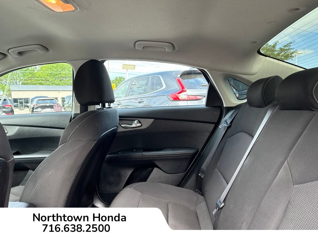 Used 2019 Kia Forte LXS FWD image 11