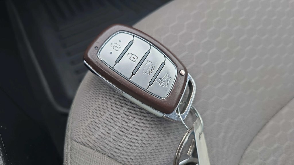 Used 2020 Hyundai Elantra Value Edition FWD image 24
