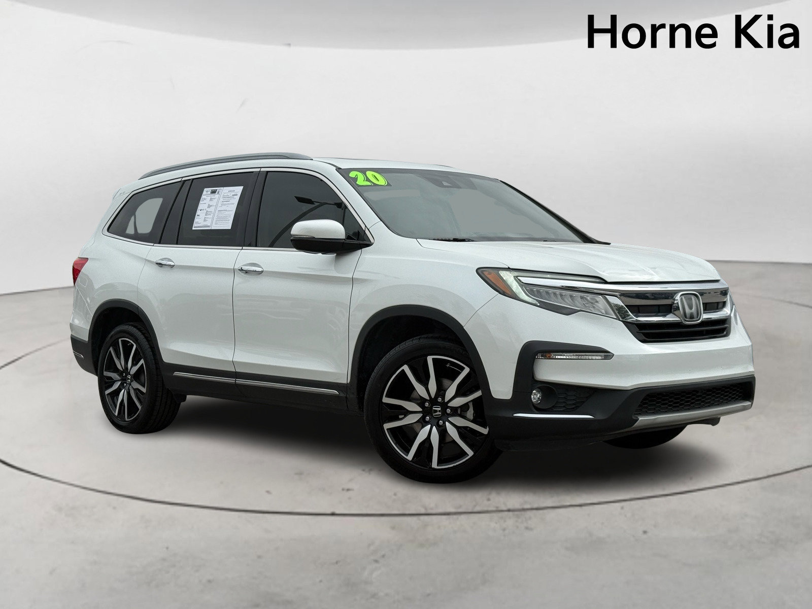 Used 2020 Honda Pilot Touring image 2