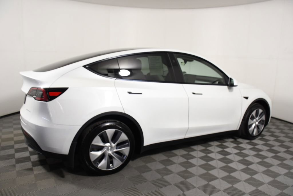 Used 2023 Tesla Model Y Long Range image 7