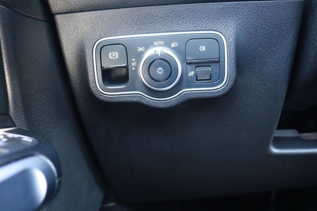 Used 2024 Mercedes-Benz EQB 250+ image 25