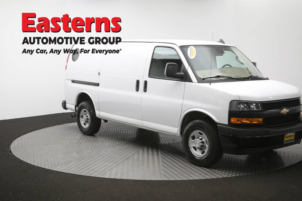 Used 2021 Chevrolet Express 3500 w/ Driver Convenience Package RWD image 45
