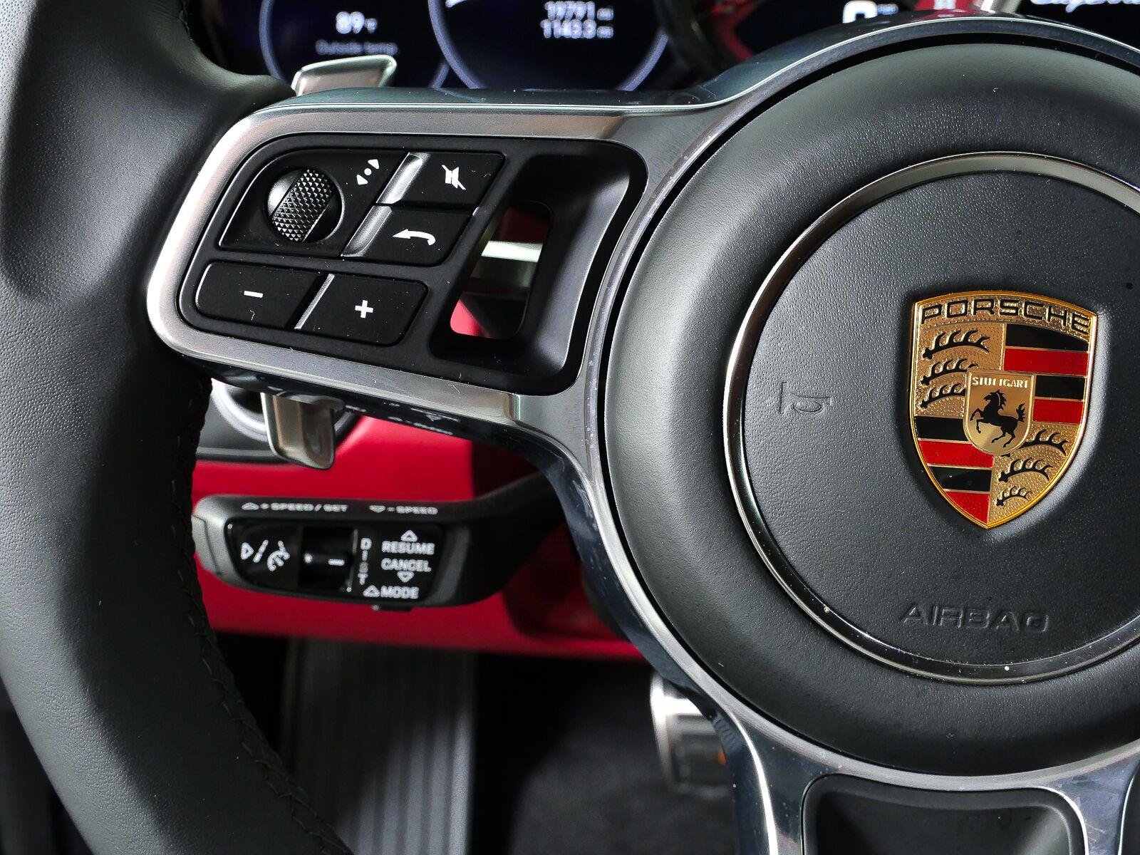 Used 2023 Porsche Cayenne GTS AWD/4WD image 11