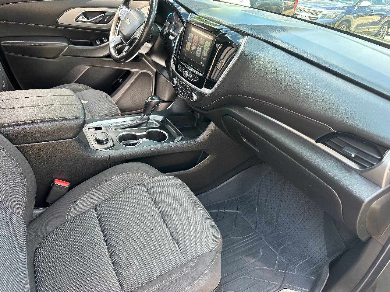Used 2019 Chevrolet Traverse LT w/ LPO, Floor Liner Package AWD/4WD image 8
