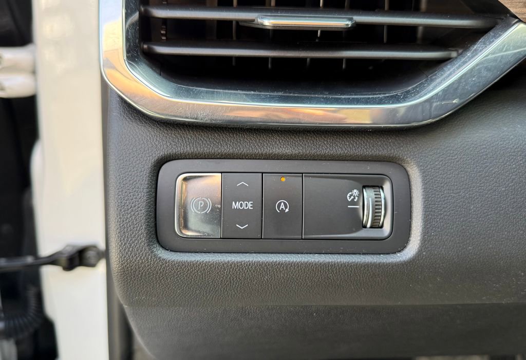 Used 2025 GMC Acadia Denali w/ Super Cruise Package image 26