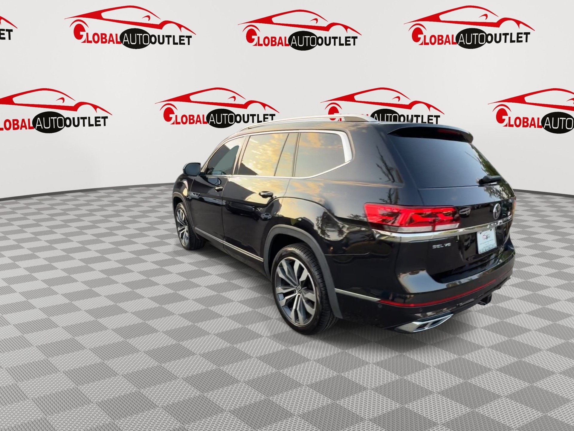 Used 2023 Volkswagen Atlas SEL Premium AWD/4WD image 6