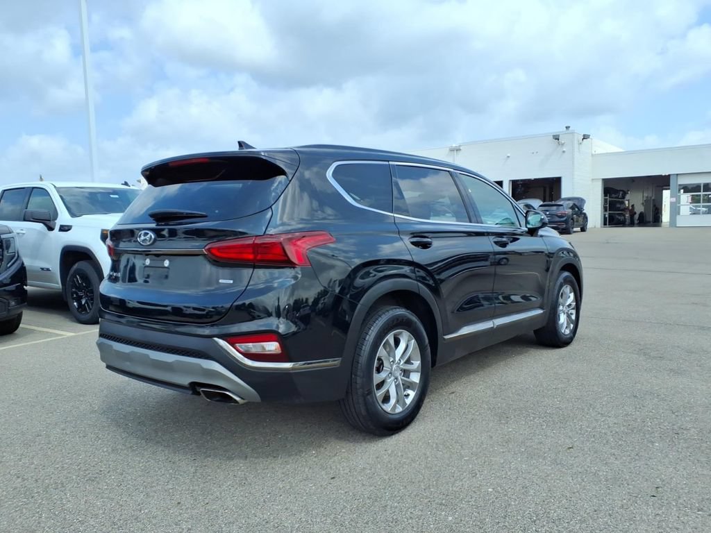 Used 2019 Hyundai Santa Fe SEL AWD/4WD image 4
