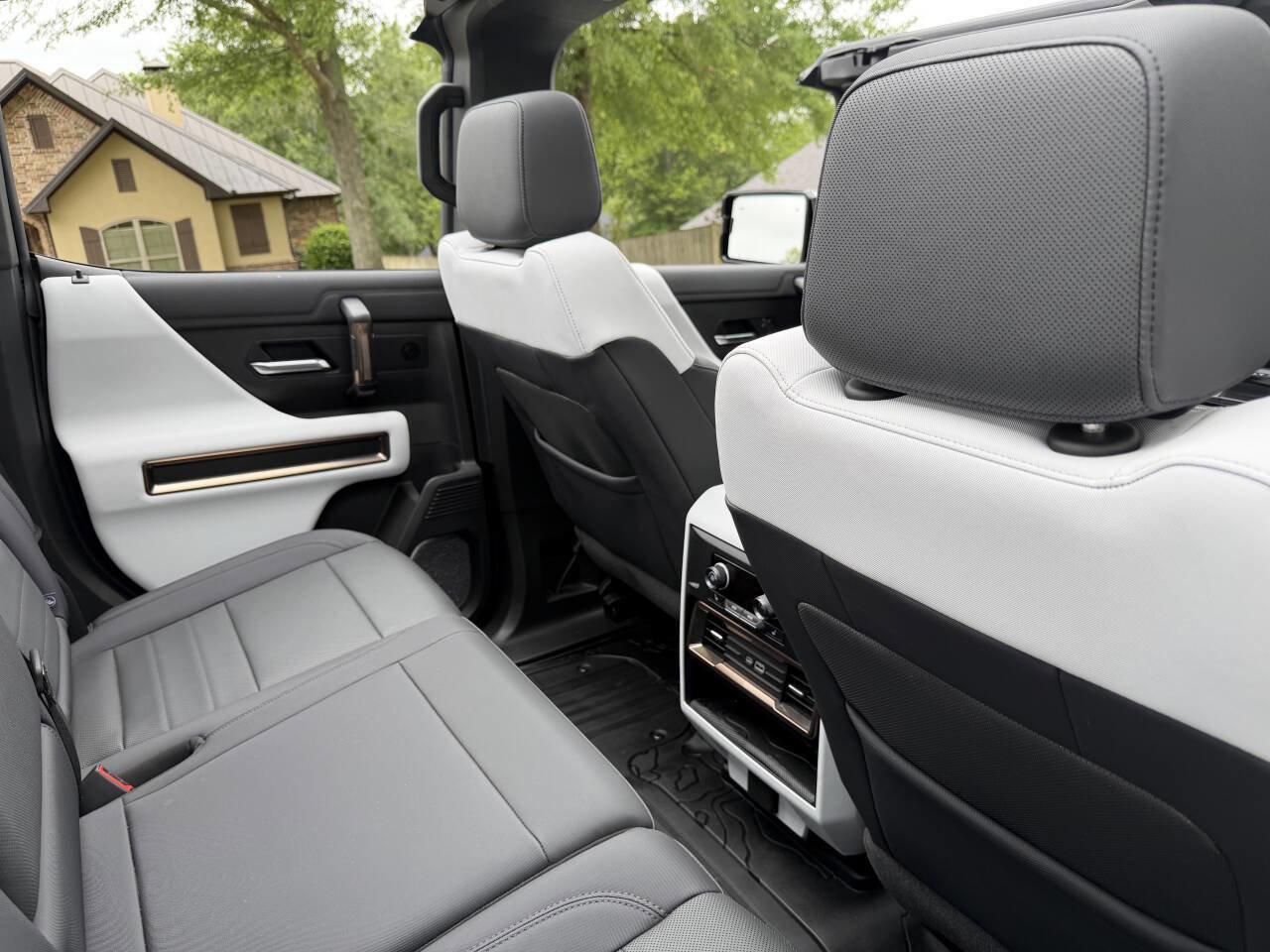 Used 2025 GMC Hummer EV 2X AWD/4WD image 12