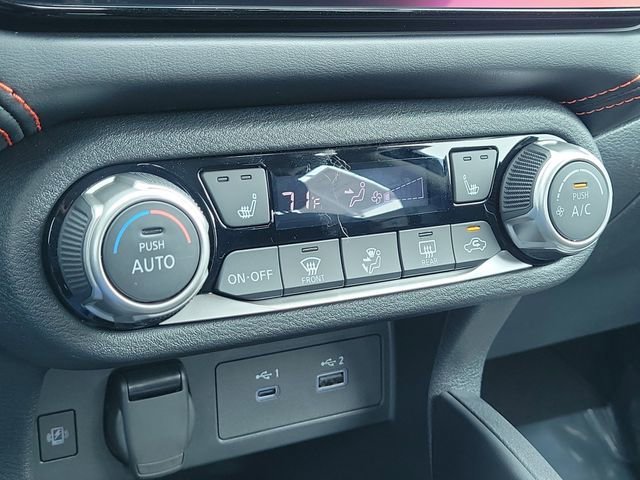 Used 2025 Nissan Versa SR w/ Trunk Package image 29