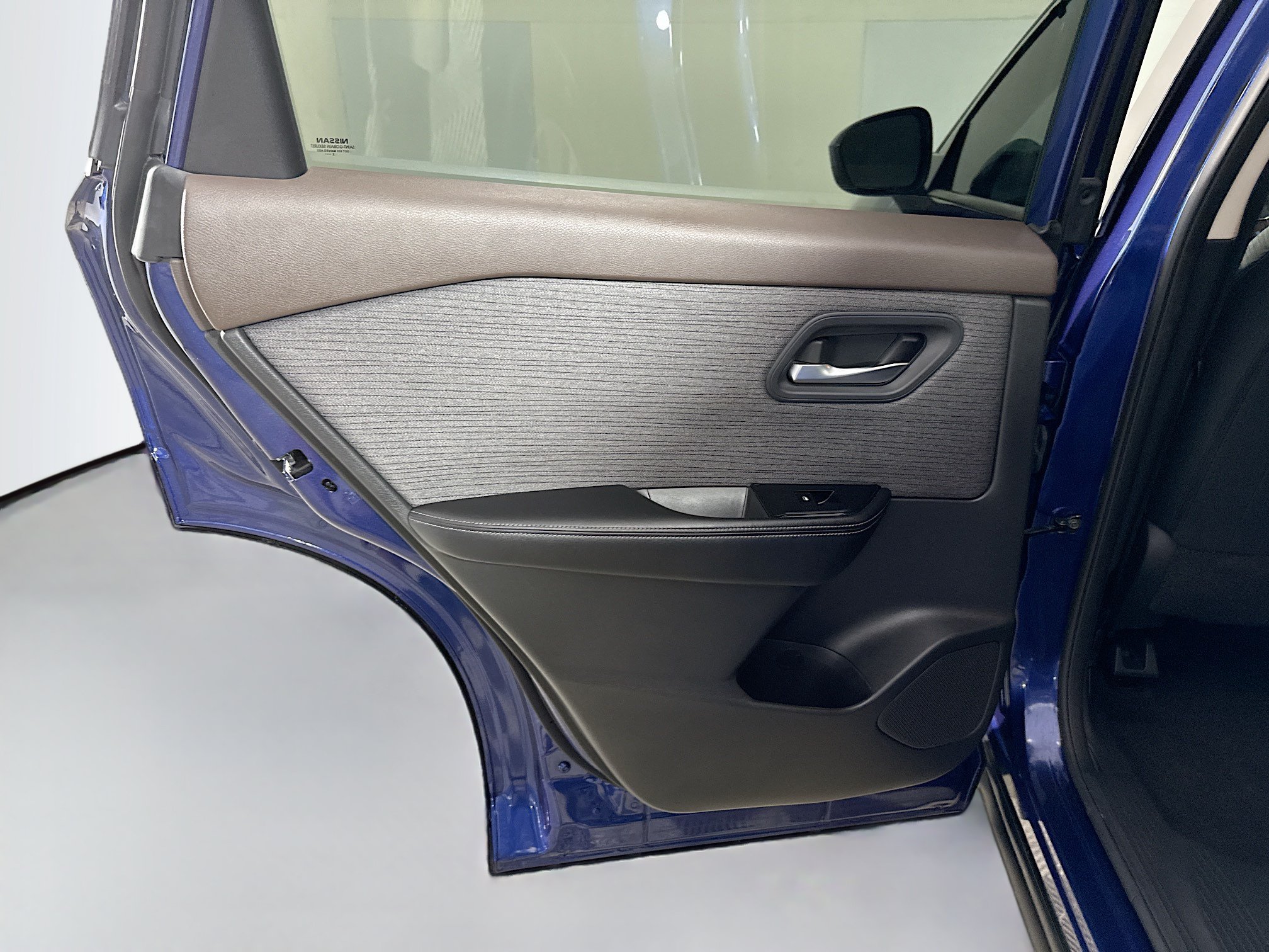Used 2023 Nissan Rogue SV FWD image 26
