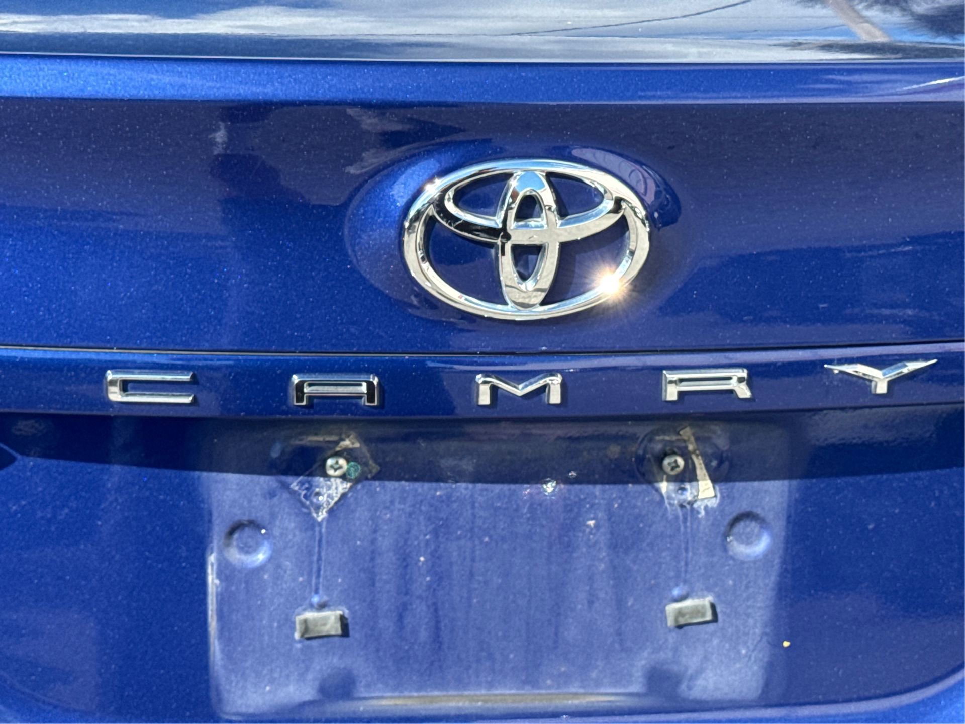 Used 2018 Toyota Camry LE image 18