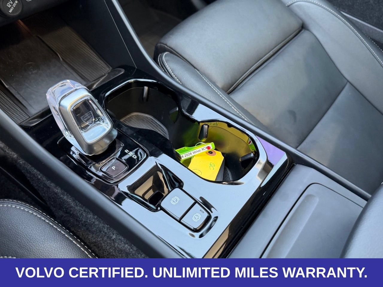 Certified 2026 Volvo XC40 B5 Plus AWD/4WD image 17