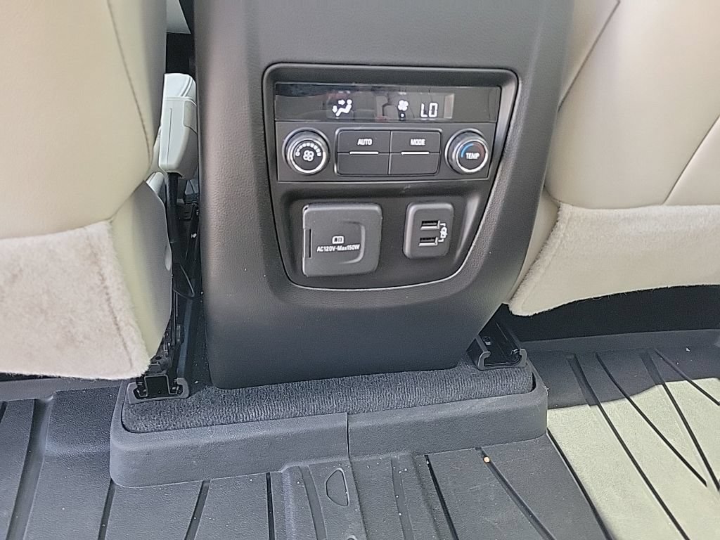 Used 2023 Buick Enclave Essence w/ Experience Buick Package AWD/4WD image 11