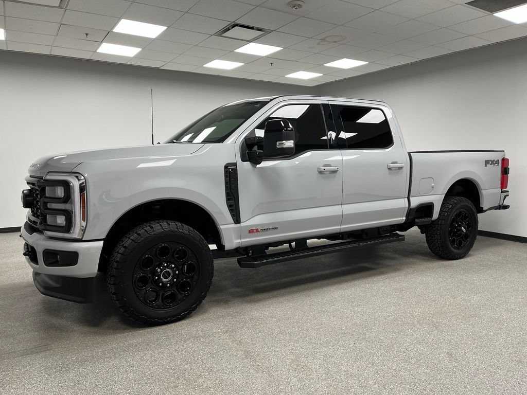 Used 2026 Ford F350 Lariat w/ Black Appearance Package AWD/4WD image 6