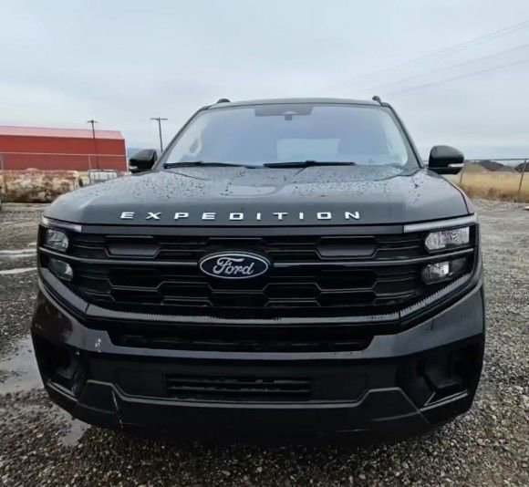 Used 2025 Ford Expedition Active