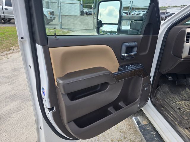 Used 2019 GMC Sierra 2500 Denali w/ Duramax Plus Package AWD/4WD image 15