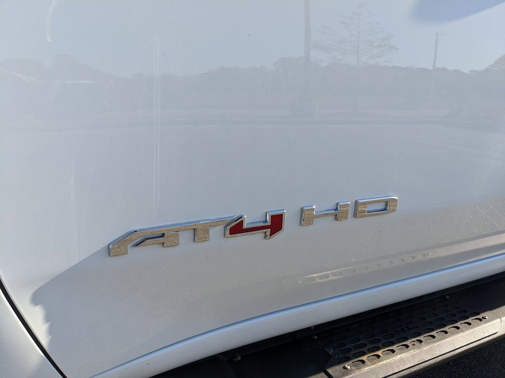 Used 2024 GMC Sierra 2500 AT4 image 25