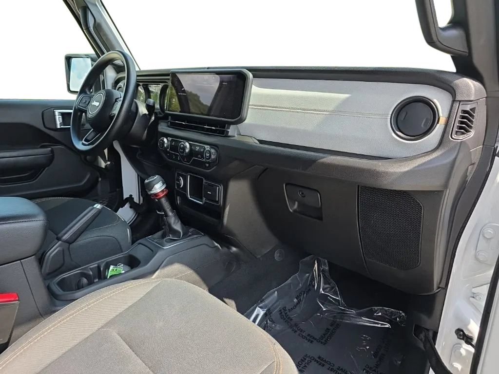 Used 2024 Jeep Wrangler Sport AWD/4WD image 18