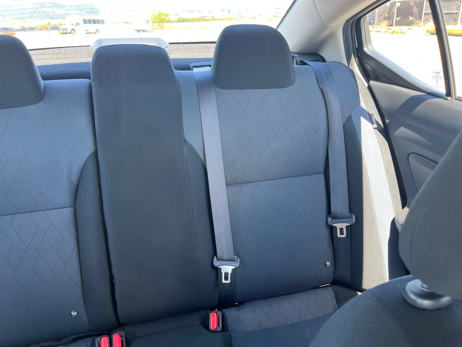 Used 2025 Nissan Versa SV FWD image 31